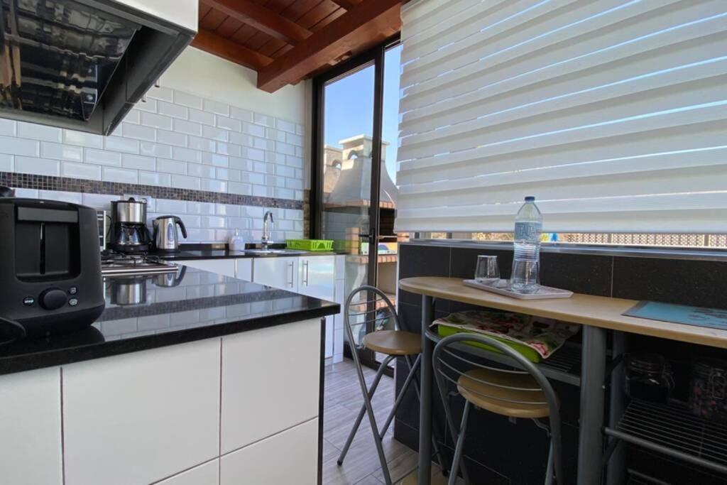 Estudio Agradable, Con Jacuzzi, Terraza Y Barbacoa, Totalmente Independiente Appartement Corralejo Buitenkant foto